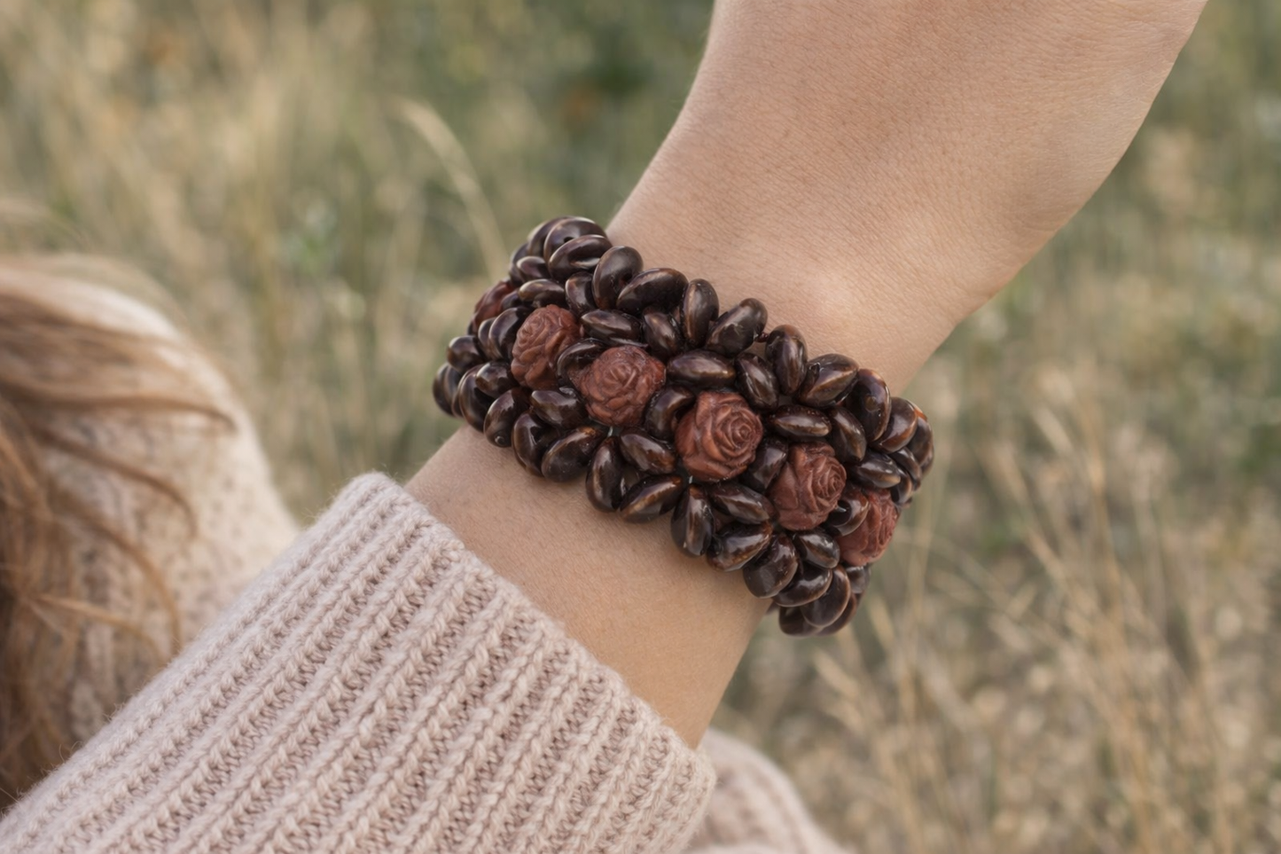 Armband Holzarmbänder Braun Beige Natur Stretch Rosen Blumen Sensibling Corp.