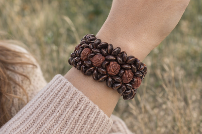 Armband Holzarmbänder Braun Beige Natur Stretch Rosen Blumen Sensibling Corp.