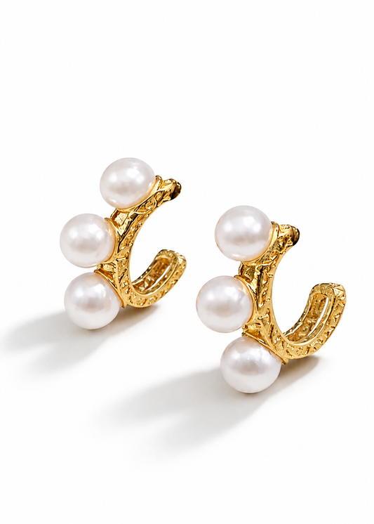 Creolen mit dreifacher Statement-Perle – Goldfarbe nickelfrei Festlich Yehwang