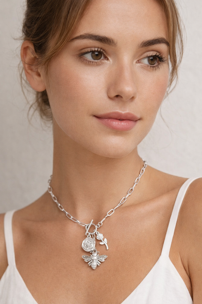 Halskette Bienenblüten-Halskette Bienen Rosen-Anhänger Silberfarben Yehwang