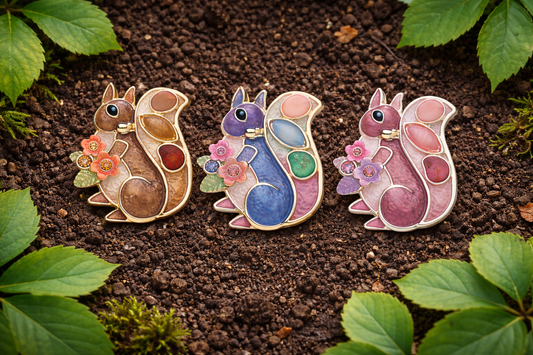 Brosche Eichhörnchen Rosa Braun Bunt Natur Anstecknadel Trend