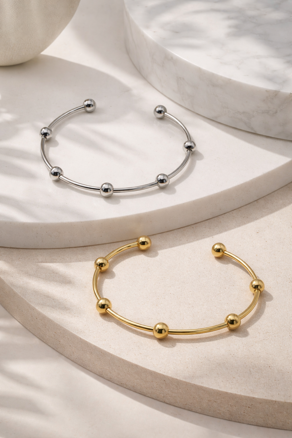 Armreif Silber- Goldfarben nickelfrei Verzierungen elegant Trend Cosmos