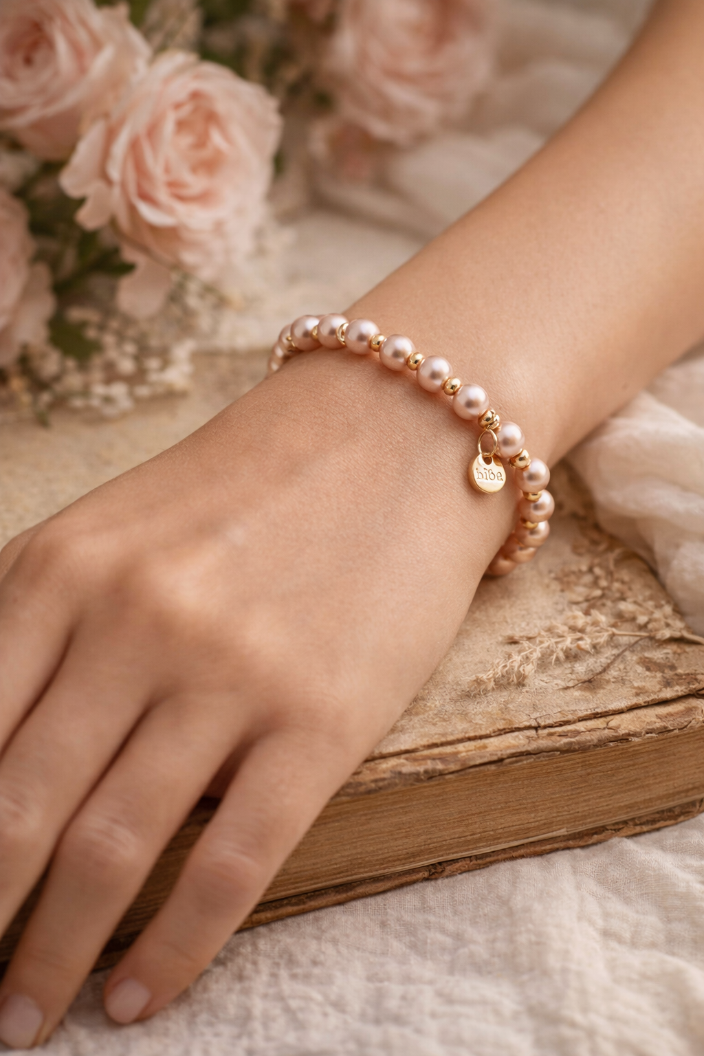 Armband elastisch Pastelrosa-farbene Perlen Trend Sommer 2026 Biba