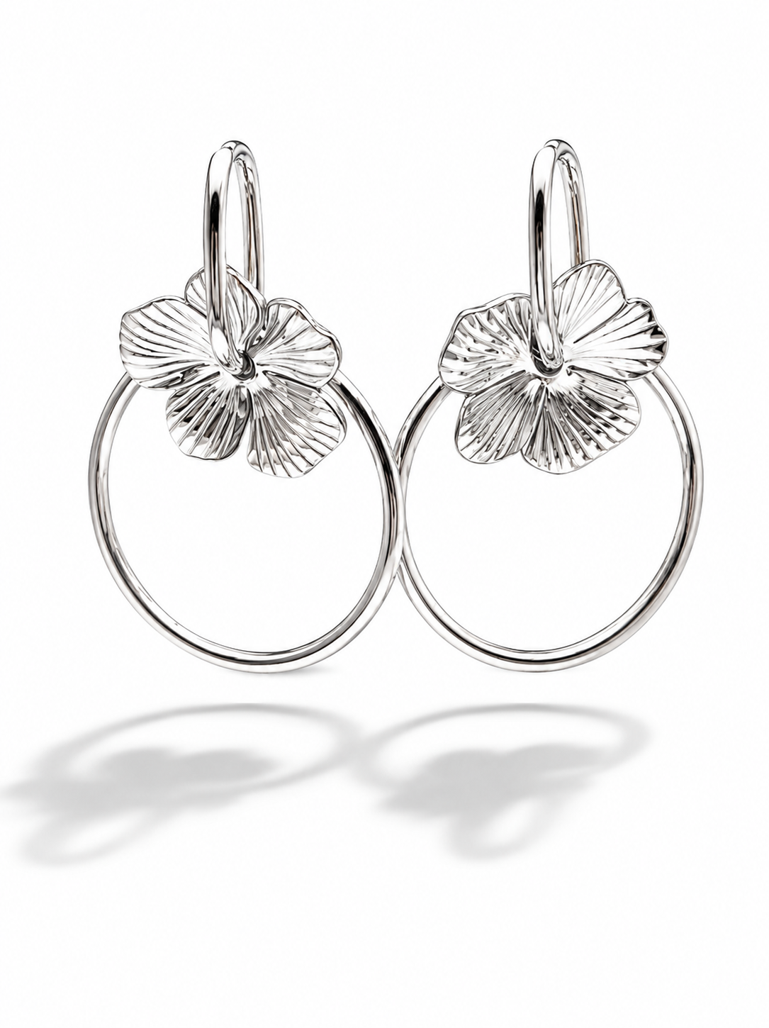 Ohrringe „Petal Perfection“ –Silberfarben nickelfrei Blumen Sommer Yehwang