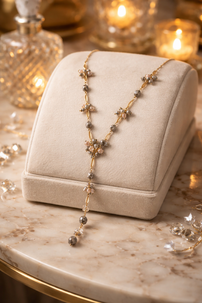 Halskette Langhalskette Y-Kette Goldfarben mit Graue Crystal Perlen Biba