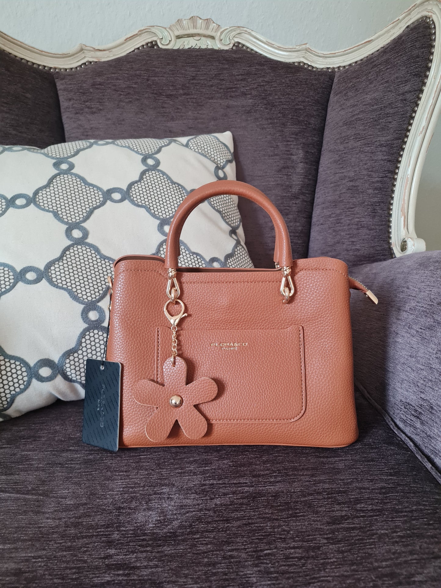 Handtasche Trendy zum umhängen von Flora & Co Cognac Trend Blume