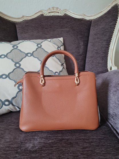 Handtasche Trendy zum umhängen von Flora & Co Cognac Trend Blume