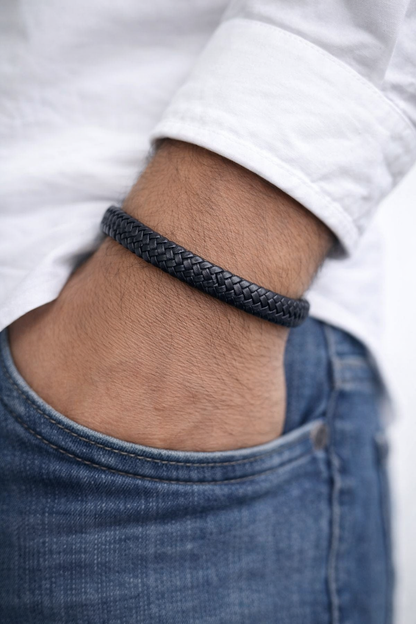 Armband Herrenarmband Schwarz geflochten Kunstleder nickelfrei Yehwang